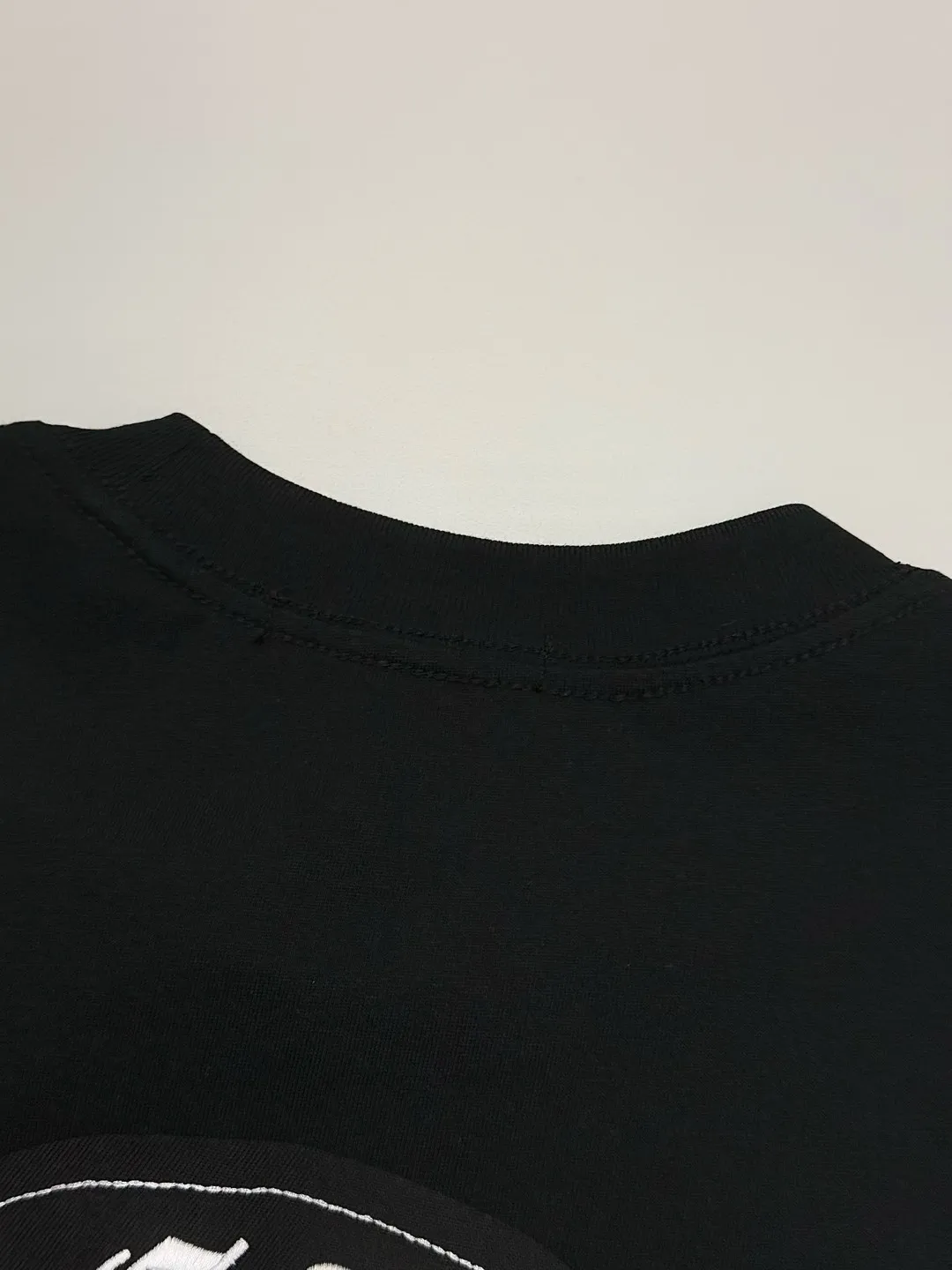 🅿️200 [High quality] Chrome hearts ss25 new first release latest short-sleeved round neck t-shirt, high-end customization, avant-garde and fashionable design! The front and rear panels of the brand logo are designed with heavy craftsmanship of burnt appliqué, ten rivets and one hundred thousand needle embroidery. High-end customized 280g fabric. Soft to the touch. Comfortable to wear. Exquisite stitching. Fine workmanship. The upper body effect is incomparably handsome! Same style for men and women, color: white, black size: S to xL
